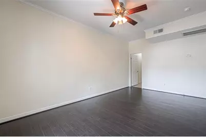 4515 Briar Hollow Place #305, Houston, TX 77027 - Photo 8