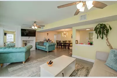 21225 Gulf Dr, Galveston, TX 77554 - Photo 4