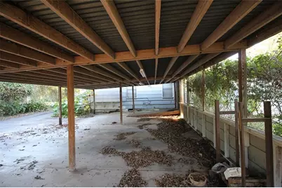 411 E Alabama Street, Wharton, TX 77488 - Photo 4