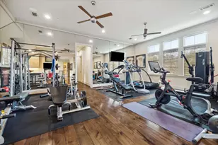 601 Lindenwood Dr, Houston, TX 77024 - Photo 42