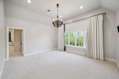 601 Lindenwood Drive, Houston, TX 77024 - Photo 24