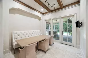 601 Lindenwood Dr, Houston, TX 77024 - Photo 16