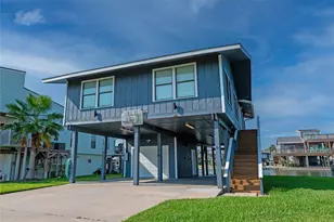 4729 Jolly Roger Rd, Jamaica Beach, TX 77554 - Photo 1