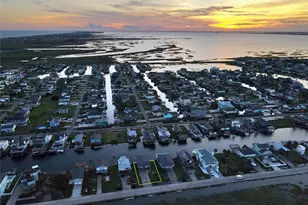 4729 Jolly Roger Rd, Jamaica Beach, TX 77554 - Photo 46