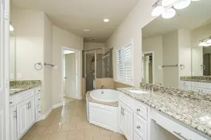 11722 Spriggs Way, Houston, TX 77024 - Photo 24