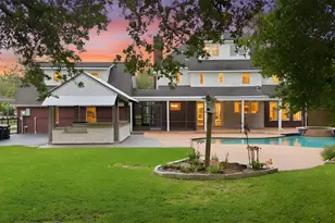 1301 W Viejo Dr, Friendswood, TX 77546 - Photo 2