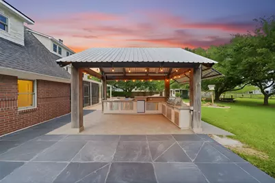 1301 W Viejo Drive, Friendswood, TX 77546 - Photo 30