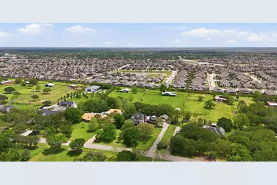 1301 W Viejo Drive, Friendswood, TX 77546 - Photo 48