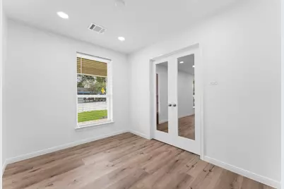 1507 N Durham Drive, Houston, TX 77008 - Photo 8