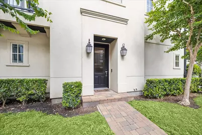 10904 Wrenwood Manor, Houston, TX 77043 - Photo 4