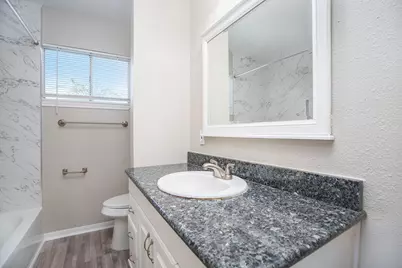 2701 3rd Avenue N, Texas City, TX 77590 - Photo 16