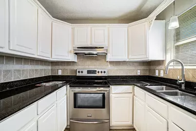 2701 3rd Avenue N, Texas City, TX 77590 - Photo 6