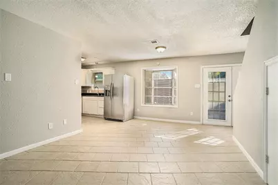 2701 3rd Avenue N, Texas City, TX 77590 - Photo 4