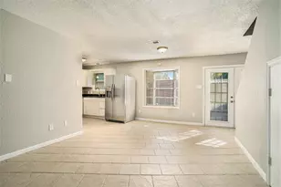 2701 3rd Ave N, Texas City, TX 77590 - Photo 4