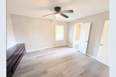 2819 Dragonwick Drive, Houston, TX 77045 - Photo 10