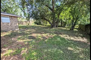2819 Dragonwick Dr, Houston, TX 77045 - Photo 18