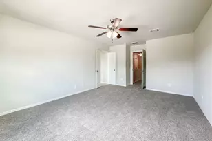 105 Camelot Pl Ct, Conroe, TX 77304 - Photo 22