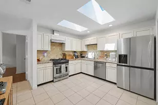 69 Wind Whisper Ct, The Woodlands, TX 77380 - Photo 10