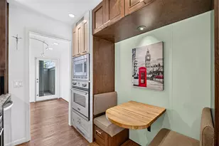 3621 Yupon St, Houston, TX 77006 - Photo 46