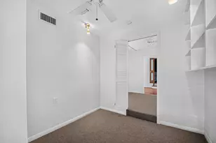 3621 Yupon St, Houston, TX 77006 - Photo 14