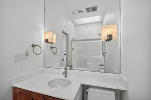 3621 Yupon St, Houston, TX 77006 - Photo 38