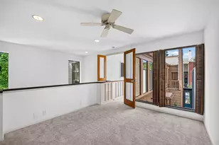 3621 Yupon St, Houston, TX 77006 - Photo 16