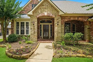 2107 Upland Shadows Dr, Sugar Land, TX 77479 - Photo 2