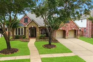 2107 Upland Shadows Dr, Sugar Land, TX 77479 - Photo 1