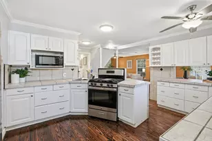 818 Cedar Rd, Clear Lake Shores, TX 77565 - Photo 12