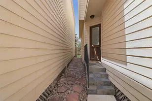 5819 Petty St, Houston, TX 77007 - Photo 2