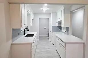 9713 Yuma St, Houston, TX 77029 - Photo 4