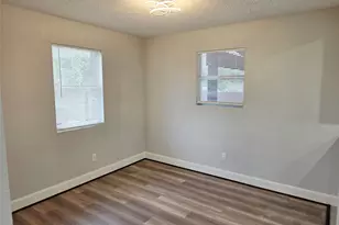 9713 Yuma St, Houston, TX 77029 - Photo 8