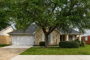 2819 S Peach Hollow Cir, Pearland, TX 77584 - Photo 1