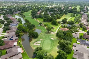 2819 S Peach Hollow Cir, Pearland, TX 77584 - Photo 34