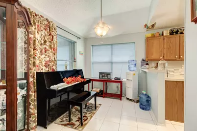 2819 S Peach Hollow Circle, Pearland, TX 77584 - Photo 12