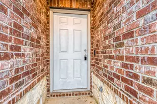 14015 Lake Cres Dr, Conroe, TX 77384 - Photo 2