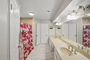 6511 Las Brisas Dr, Houston, TX 77083 - Photo 12