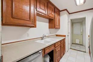 5143 Glenridge Ln, Houston, TX 77053 - Photo 4