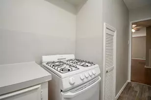 2718 Wroxton Rd, West University Place, TX 77005 - Photo 24