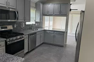 11807 McKinney Falls Ct, Sugar Land, TX 77498 - Photo 4