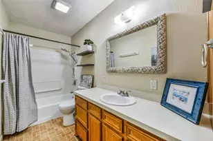 258 N Shanks St, Clute, TX 77531 - Photo 20