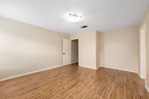 2428 Bering Dr, Houston, TX 77057 - Photo 18