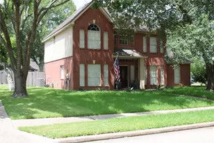 1704 Falcon Ridge Blvd, Friendswood, TX 77546 - Photo 1