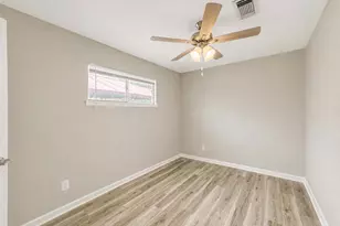 4537 Dakota St, Dickinson, TX 77539 - Photo 32