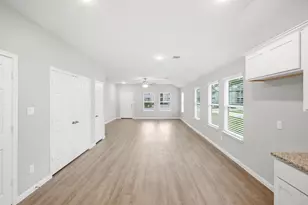 815 Jefferson Ave, Cleveland, TX 77327 - Photo 16