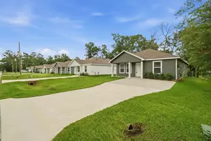 815 Jefferson Ave, Cleveland, TX 77327 - Photo 4