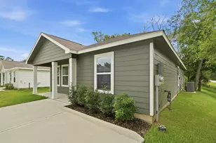 815 Jefferson Ave, Cleveland, TX 77327 - Photo 2
