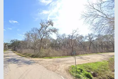 107 Forest Loop, Angleton, TX 77515 - Photo 4