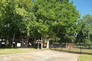 11710 Southlake Dr, Houston, TX 77077 - Photo 24