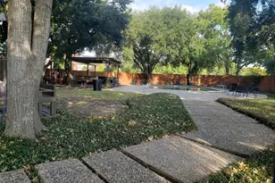 11710 Southlake Dr, Houston, TX 77077 - Photo 22